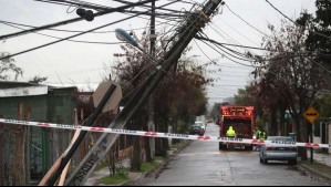 Cortes de luz en Santiago: Estas son las comunas que siguen sin suministro eléctrico