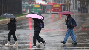 Dos días de lluvia en Santiago: Este domingo ingresa el nuevo sistema frontal al país