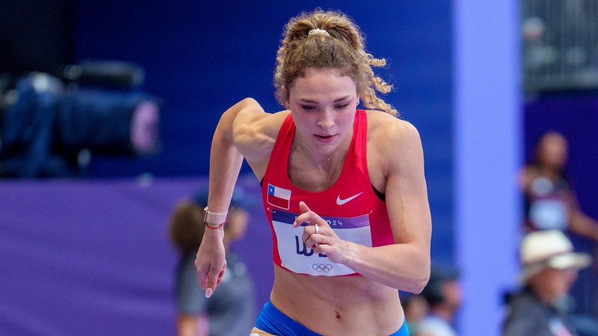 Martina Weil clasifica al repechaje en París 2024 tras quedar cuarta en los 400 metros