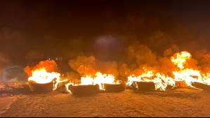 Reportan masivas protestas en comunas de Santiago que llevan seis días sin energía eléctrica