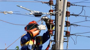 Cortes de luz en Santiago: Enel reporta reposición del servicio eléctrico tras suspensión en La Reina, Peñalolén y Ñuñoa