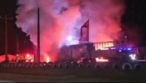 Dos camiones que estaban en una hostería quedan calcinados tras ataque incendiario en Ercilla