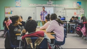 Sueldos de hasta 55 mil dólares al año: Este es el programa para profesores chilenos que quieran trabajar en EE. UU.