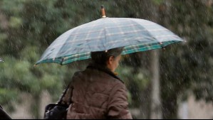 Lluvia en Santiago: Alejandro Sepúlveda revela en que sectores de la capital podrían caer precipitaciones