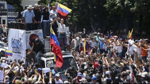 '¡No vamos a dejar las calles!': Oposición de Venezuela reivindica victoria electoral en manifestación mundial