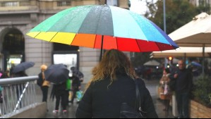 Lluvia en Santiago este miércoles: ¿Cuántas precipitaciones caerán según prestigioso centro meteorológico noruego?