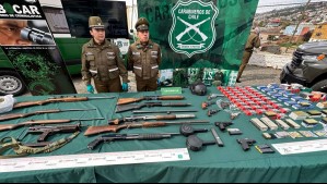 Carabineros acudió a domicilio por denuncia de amenazas y terminó incautando enorme arsenal de armas de guerra