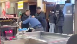 Video muestra agresión de guardias de supermercado a cliente acusado de falso robo