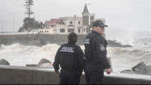 'Esperando en Dios el milagro': El emotivo mensaje de madre de niña que fue arrastrada por las olas en Viña del Mar