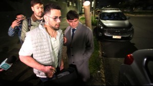 Junto a su abogado y sin declaraciones a la prensa: Así fue la salida de Rodrigo Topelberg desde Capitán Yáber