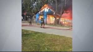 'En toda la espera la casa se consumió': Afectada de incendio al que Bomberos acudió sin agua en el carro bomba