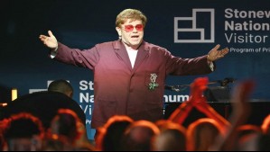 'Me estoy recuperando': Elton John sufre grave infección que le hizo perder parte de la visión de un ojo