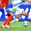 La selección chilena prepara una formación ultra ofensiva para visitar a Argentina en el duelo de Eliminatorias y sumó nuevas bajas para enfrentar a la Albiceleste.