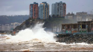 Emiten aviso de marejadas para este fin de semana en zonas costeras de casi todo Chile