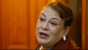 Nuevo golpe para Ángela Vivanco: Es suspendida de sus funciones académicas en Derecho UC
