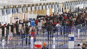 Paro de trabajadores en Aeropuerto de Santiago: Conoce cómo revisar si tu vuelo fue reprogramado