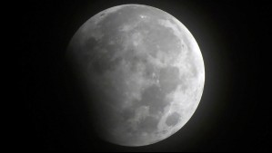 Hoy habrá eclipse lunar y será visible en Chile: ¿Desde qué hora se podrá ver?