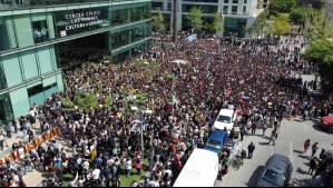 Furor por el Día del Tulipán provoca problemas en el Metro y restricciones de tránsito en Las Condes