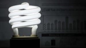 Nueva alza de las cuentas de luz: Las ciudades de Chile que se verán más afectadas