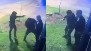 Video muestra violento a robo a hermanos en Ñuñoa: Fueron amenazados con martillo y arma de fuego afuera de su casa