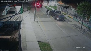 Video muestra arriesgada maniobra con que mujer frustró encerrona en Cerrillos: Estaba con sus dos hijas