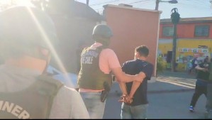 Carabinero es atropellado en Estación Central por delincuentes que circulaban en un auto robado: Hay dos detenidos