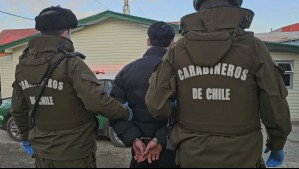 Hombre en Punta Arenas dijo que habían robado su camioneta y que la chocaron contra una casa: Confesó que estaba ebrio