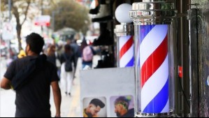 Toque de queda para peluquerías y barberías: Estas son las comunas que han implementado la medida