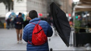 'Chubascos débiles con viento entre 60 y 80 km/h': Revisa las zonas del país donde lloverá el lunes 14 de octubre