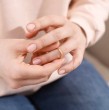 Conoce detalles sobre la historia de una mujer que reveló que ayuda a su hija a serle infiel a su esposo. Se trata de Sally, de 60 años, quien le cubre las espaldas a su primogénita por varias razones.