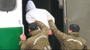 Detienen a hombre que llegó baleado al hospital de San Bernardo: Habría participado en turba que atacó a carabineros