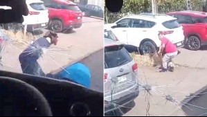 Video muestra violento ataque a microbús en Independencia: Rompieron ventanas y dejaron a pasajeros lesionados