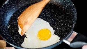 ¿Cocinas con utencilios de teflón? Estos son los riesgos de usar ollas y sartenes de este material, según expertos