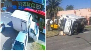 Video muestra volcamiento de delincuentes a bordo de camión de cecinas tras robarlo segundos antes en Quinta Normal