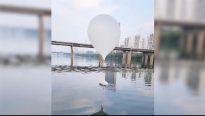 Globo norcoreano con basura cae en la oficina presidencial de Corea del Sur