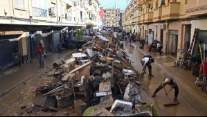 Fallecidos en inundaciones en España aumentan a 211 y anuncian el envío de 10.000 militares y policías a la zona