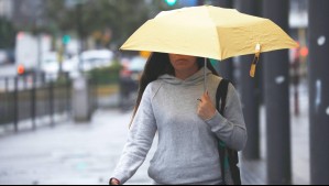 'No estaba en ningún pronóstico': Alejandro Sepúlveda explica por qué cayeron gotas este jueves en Santiago