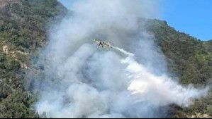 Monitoreo Alerta Roja en comuna de Valparaíso: Incendio forestal deja 1 vivienda destruida