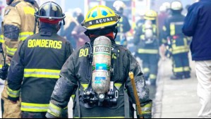 Un fallecido dejó incendio en casa de Puerto Montt: Bengalas por triunfo de Colo Colo habrían causado el siniestro