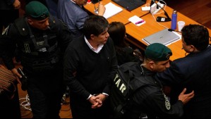 Un excarabinero imputado por cohecho y robo con intimidación: El historial del compañero de celda de Monsalve