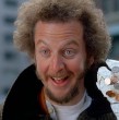 Revisa en detalle cómo luce uno de los villanos de Mi Pobre Angelito, el actor Daniel Stern, quien interpretó al despistado ladrón Marv en la clásica cinta navideña.