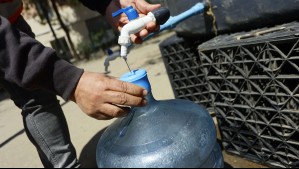 Este jueves inicia corte de agua de 15 horas en una comuna de Santiago: Estos son los puntos de abastecimiento