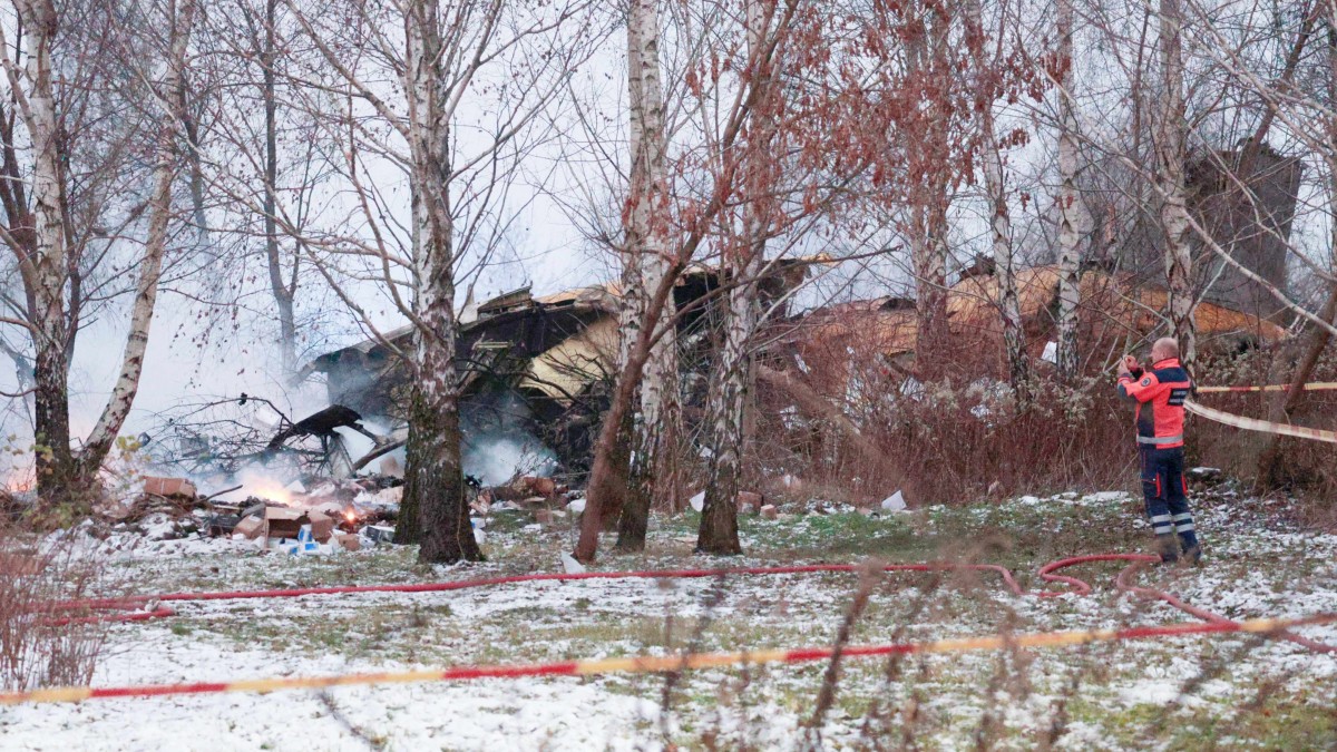 No descartan atentado terrorista: Avión de carga se estrella durante aterrizaje de emergencia y deja un muerto en Lituania