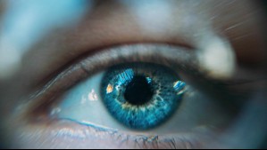 Queratopigmentación, la cirugía que permite cambiar el color de los ojos: ¿Cuál es el precio y qué riesgos tiene?