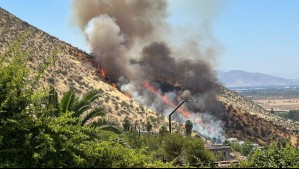 Alerta Roja en Pudahuel por incendio forestal: Advierten peligro de propagación a viviendas