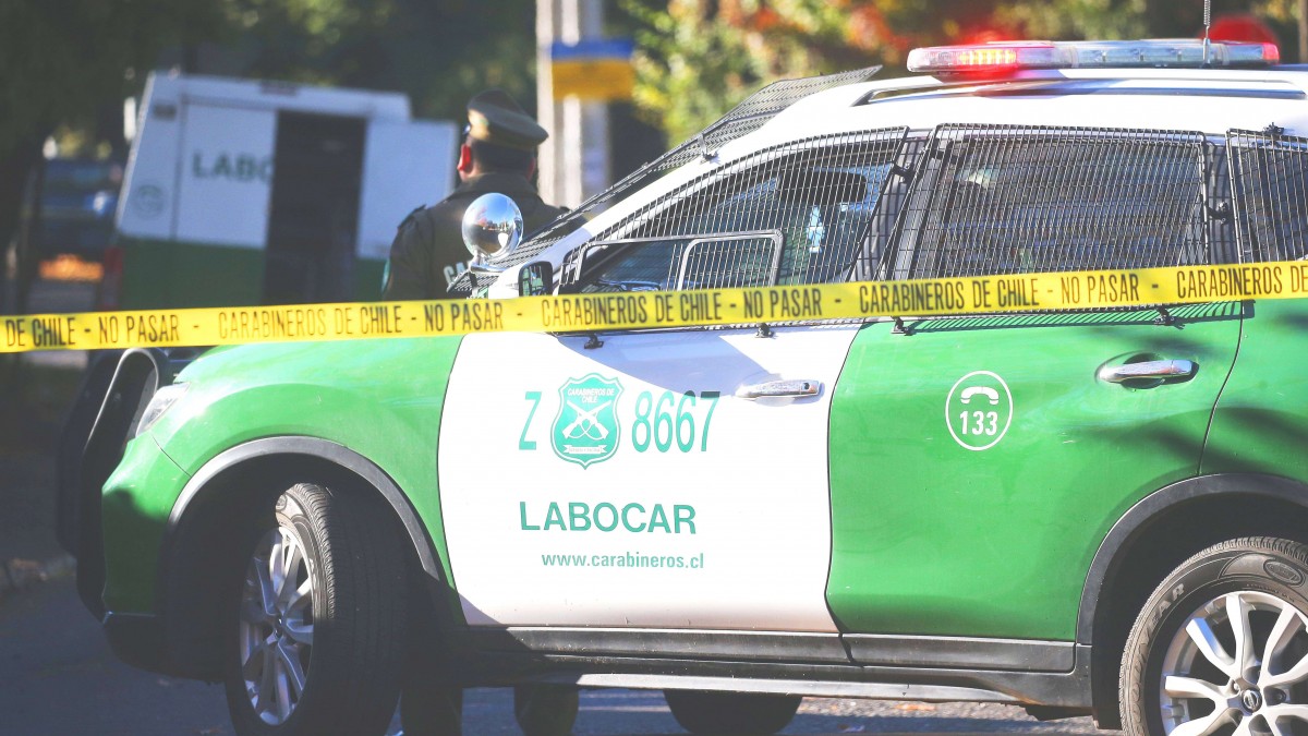 Desconocido ataca con bombas molotov a vivienda en Puente Alto