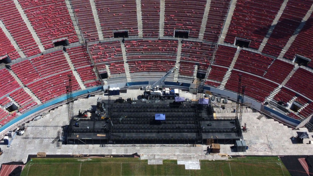 Indagan eventual negligencia en muerte de trabajador que desmontaba escenario de Iron Maiden en Estadio Nacional