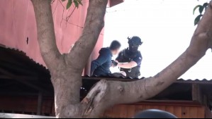 Escaparon por los techos: Video muestra huída de banda de narcos que disputaba territorio en Buin