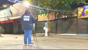 Sujetos abandonan un cadáver a pasos del Persa Biobío