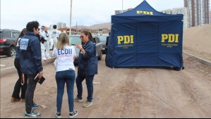 Hombre fue hallado muerto dentro de un auto con encargo por robo en Iquique